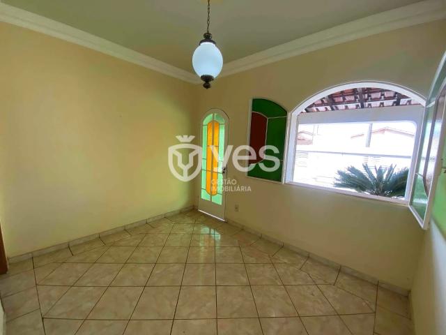 Casa em Vila Guimarães, Araxá/MG de 266m² 4 quartos à venda por R$ 769.900,00
