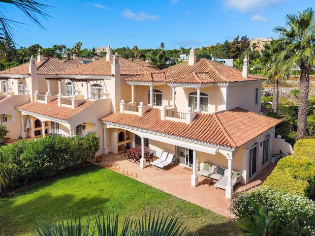 Moradia espaçosa em Vale dos Pinheiros, Quinta do Lago 172m² Almancil