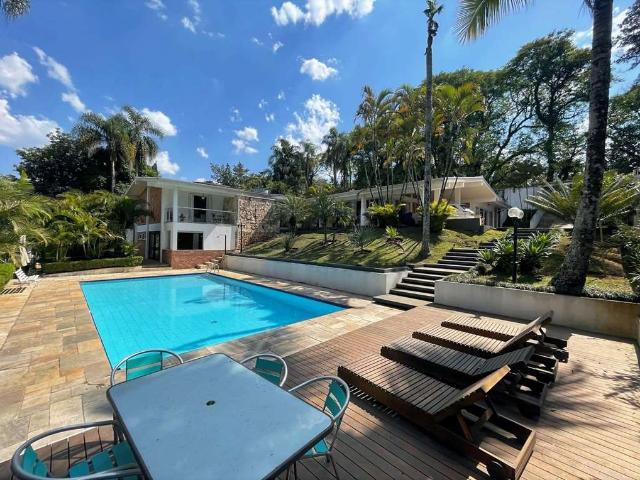 Casa em Vila Santo Antônio, Cotia/SP de 659m² 4 quartos à venda por R$ 2.789.000,00