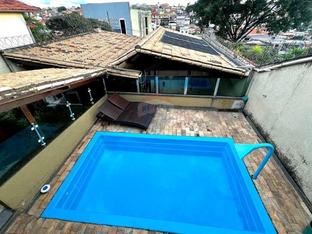 Casa em Vila Pérola, Contagem/MG de 301m² 3 quartos à venda por R$ 994.800,00