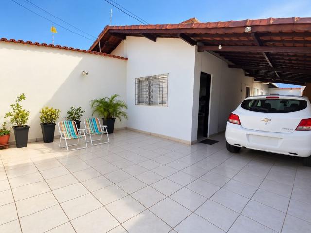 Casa em Vila Tupi, Praia Grande/SP de 120m² 3 quartos à venda por R$ 399.900,00
