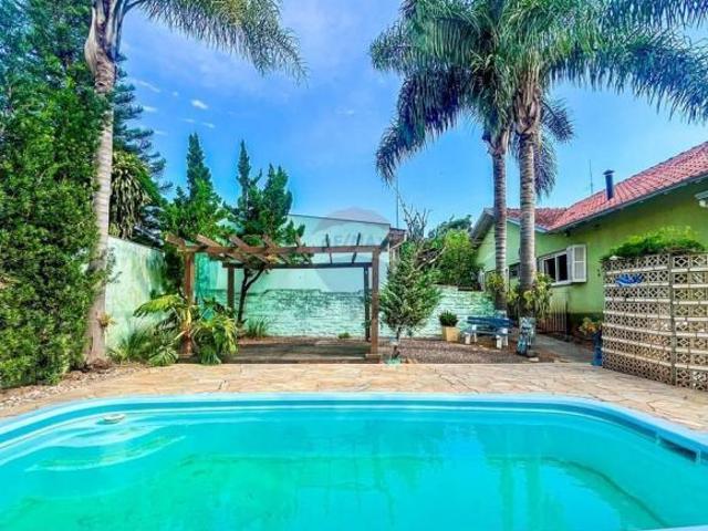 Casa em 2 terrenos, piscina e um estúdio de música COM LAUDO VÁLIDO PARA FINANCIAMENTO CEF
