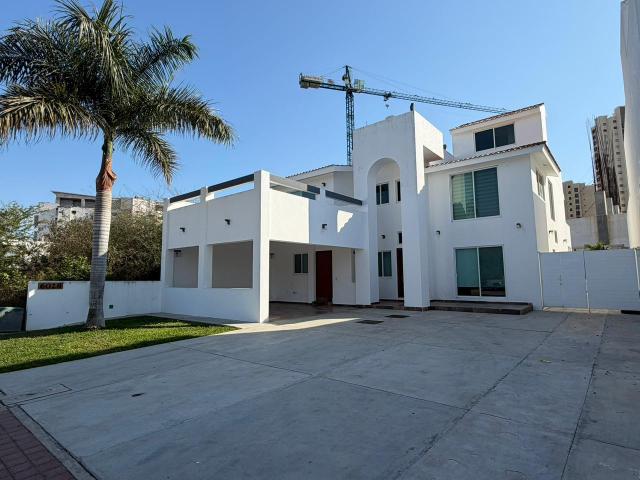 CASA EN MAESTRO MARINA MAZATLAN