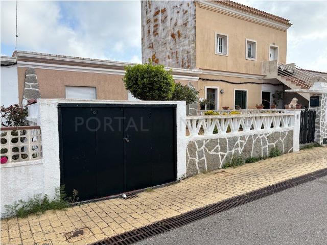 Casa en Maó con 3 dormitorios y en buen estado. 0m² Maó