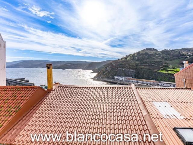 ¡CASA en Malpica de Bergantiños con Vistas al MAR,Espacio Increíble y 5 plantas por 245.000€!