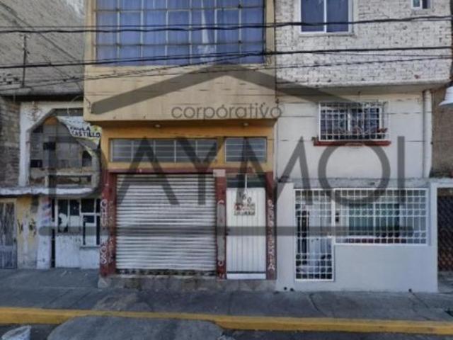 CASA EN MANZANA 83 LOTE 24 COLONIA JUAN ESCUTIA, DELEGACION IZTAPALAPA, DISTRITO FEDERAL