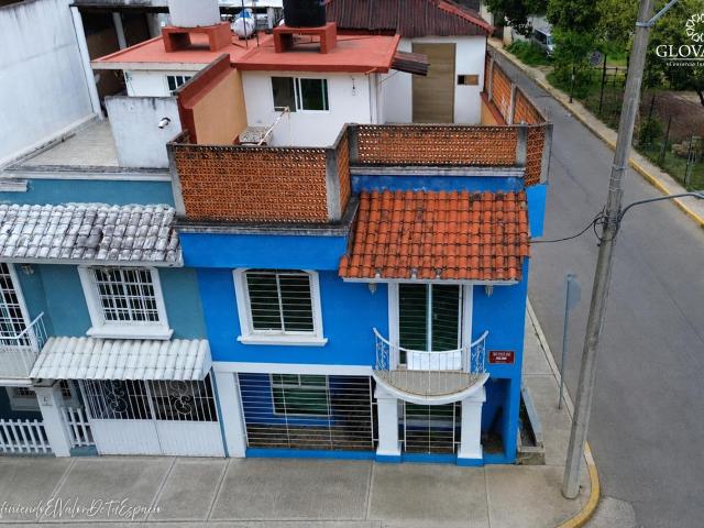 Casa en Martires de Chicago, a 5 min. del centro