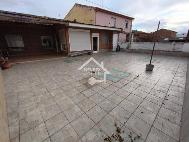 CASA EN MENDAVIA
