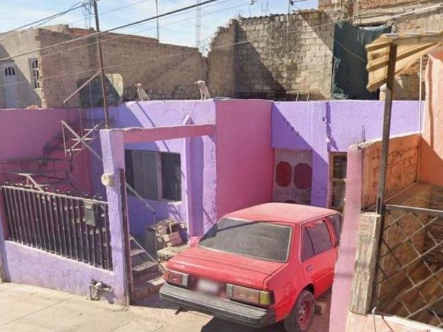 CASA EN MESA DE LOS OCOTES ZAPOPAN CERCA DE PERI NORTE
