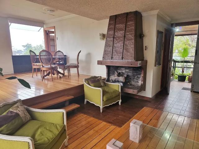 Casa En Metro Fernando Castillo Velasco 3d 2b Arriendo