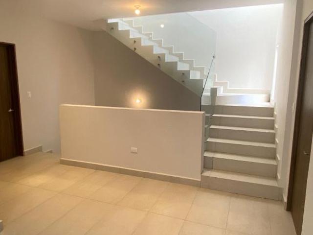 Casa en Mirador Residencial, Garcìa