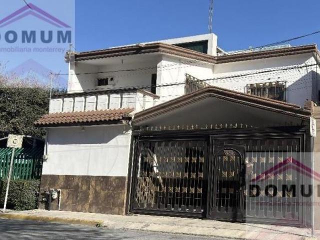 Casa en Mitras Norte