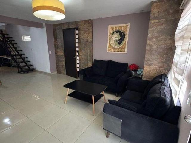 CASA EN MITRAS PONIENTE EN VENTA
