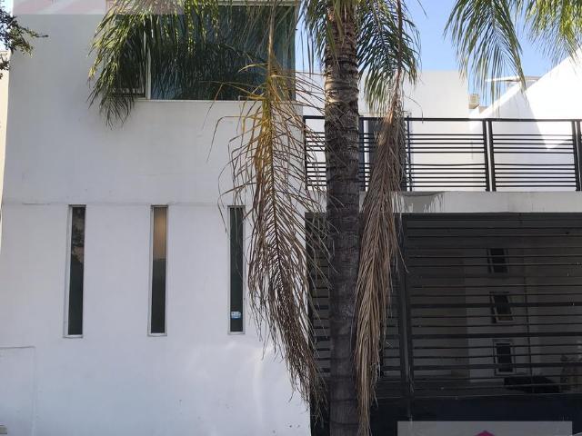 Casa en Mitras Poniente Sector Urdiales