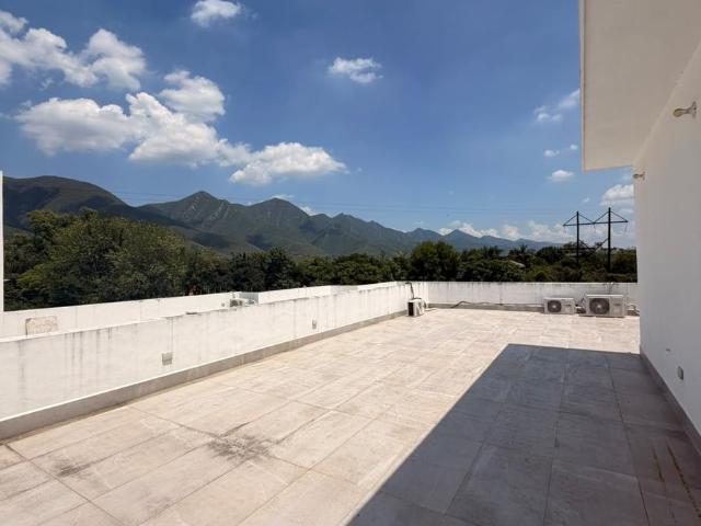 Casa en Monterrey YERBANIZ