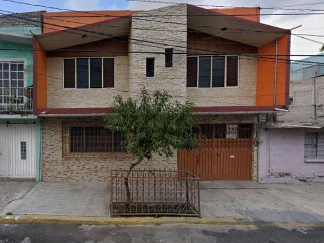 CASA EN NEZAHUALCOYOTL