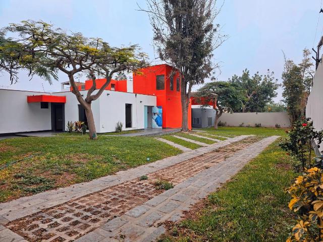 CASA EN ÓVALO LA ROTONDA NEGOCIABLE