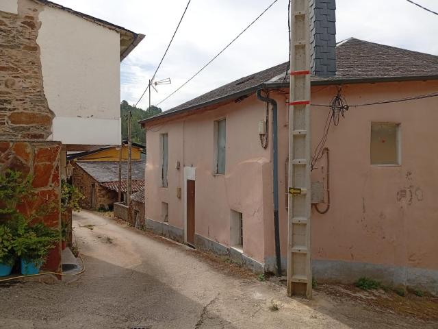 CASA EN O BARCO DE VALDEORRAS