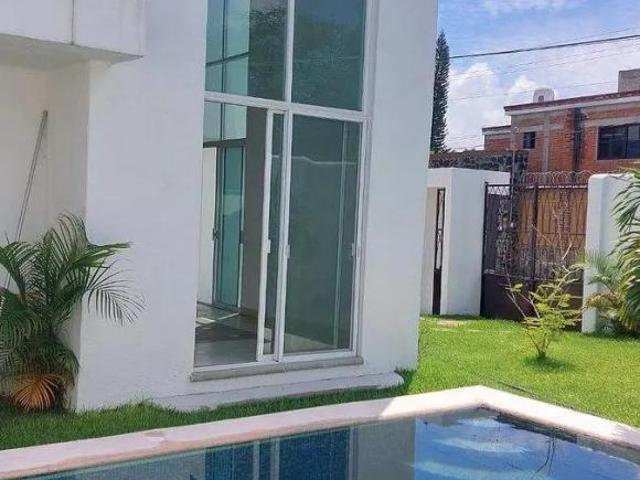 Casa en Oaxtepec | Arquitectura con Doble Altura, Cúpula Catalana y Roof Garden con Privacidad Total