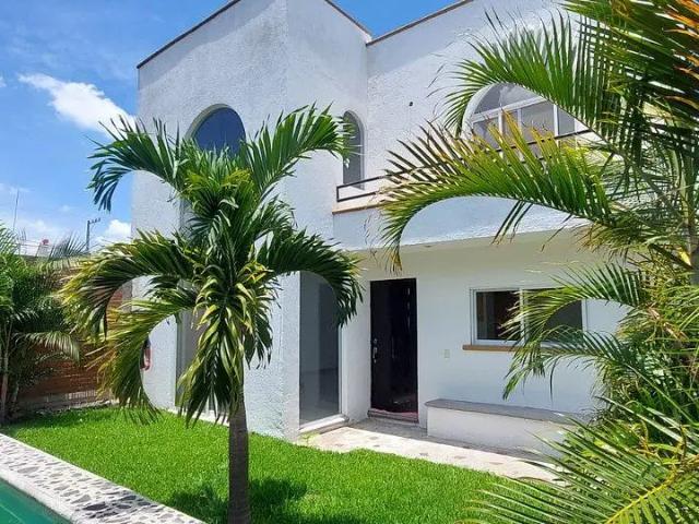 Casa en Oaxtepec | Arquitectura con Cúpula Catalana, Alberca Privada Roof Garden en Fraccionamiento