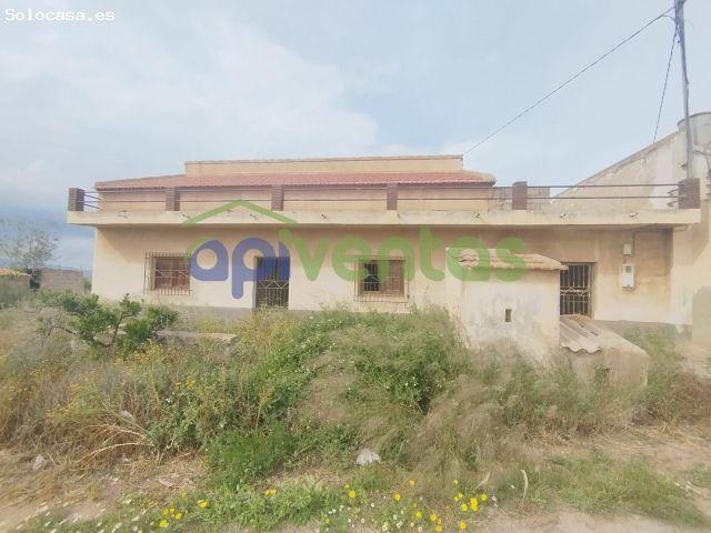 Casa en obra con 56000 metros de terreno de regadío