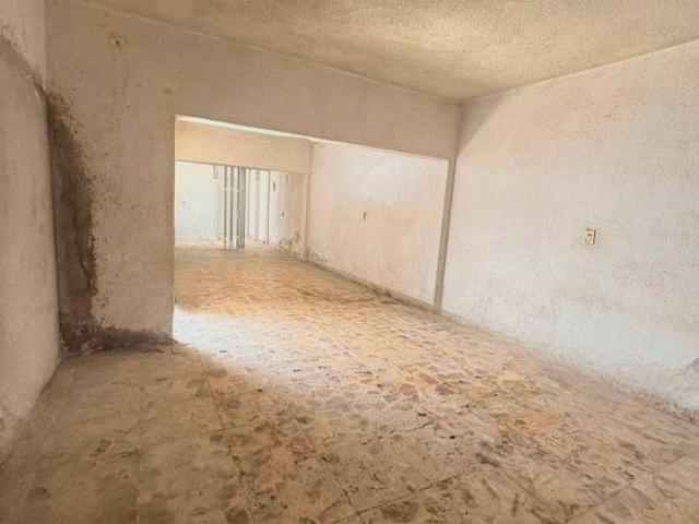 CASA EN OBRA NEGRA FRENTE A PLAZA JARDIN