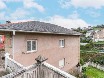Casa en Ortiguera a 100 metros del puerto