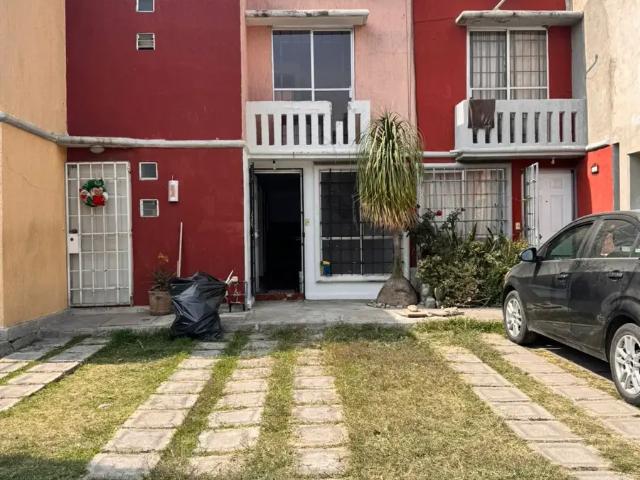 CASA EN AV. IDEAL PARA NEGOCIO, ACEPTO INFONAVIT