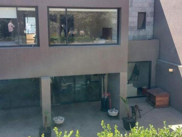 Casa en Av Loma Alta Boque real a un costado del campo de golf ejecutivo