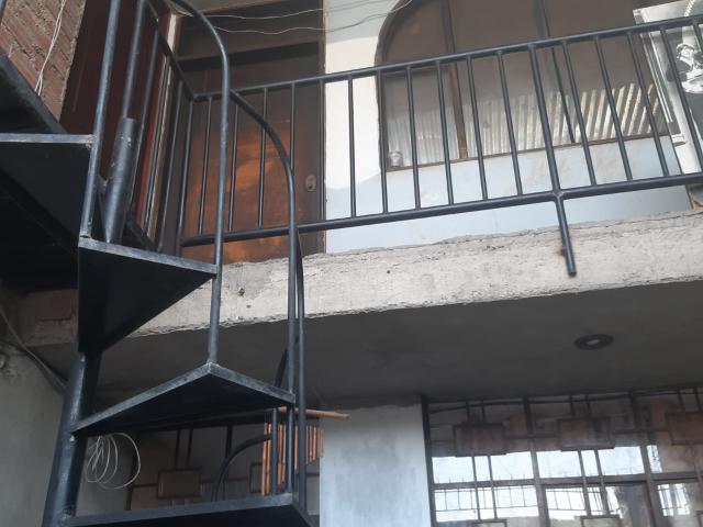 Casa En Av Separadora Industrial De 2 Pisos