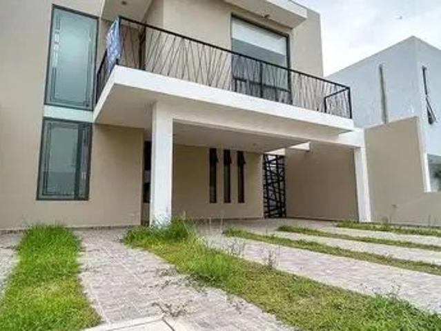 Casa en Avenida Casa Fuerte, Lomas De San Agustín, San Agustín, Tlajomulco De Zúñiga, Región Centro, Jalisco, 45646, México