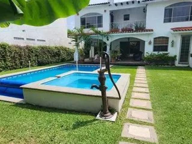 Casa en Avenida Circuito Del Hombre, Atlatlahucan, Morelos, 62738, México