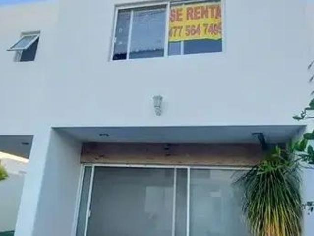 Casa en Avenida Del Valle, Jesús María, Aguascalientes, 20925, México