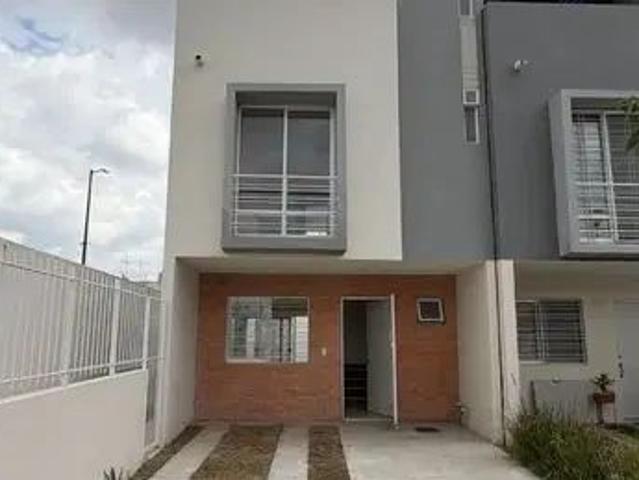 Casa en Avenida San Blas 2285, Paseos De Los Parques, San Pedro Tlaquepaque, Jalisco, México