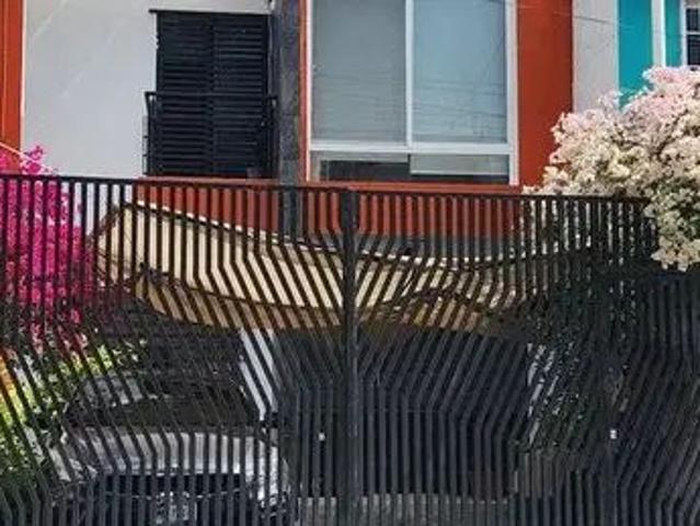 Casa en Avenida Pascual Alcocer Vega, Villas De Santiago, Delegación Epigmenio González, Santiago De Querétaro, Municipio De Querétaro, Querétaro, 76128, México