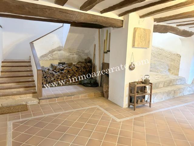 Casa tradicional de piedra con espectaculares vistas en Azcona – Reformada y con gran potencial