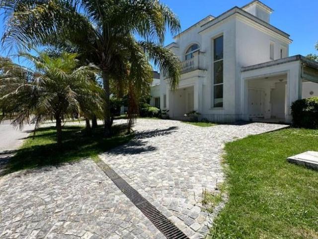 Casa en Abril Club De Campo