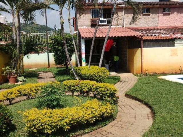Casa en venta en Acapulco Gro México fraccionamiento valle del palmar III