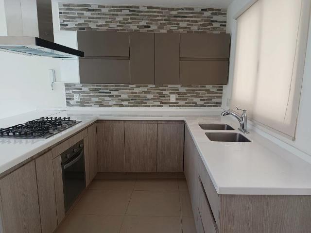 Casa en Acapantzingo remodelada en renta