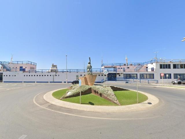 CASA EN ADRA