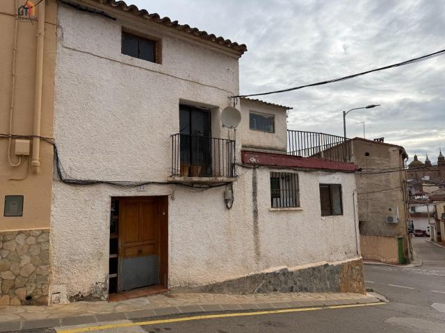 CASA EN AGUARÓN