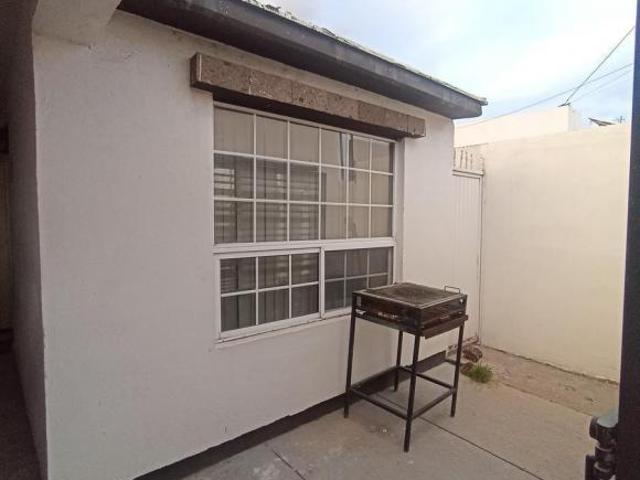 CASA EN ALAMEDAS