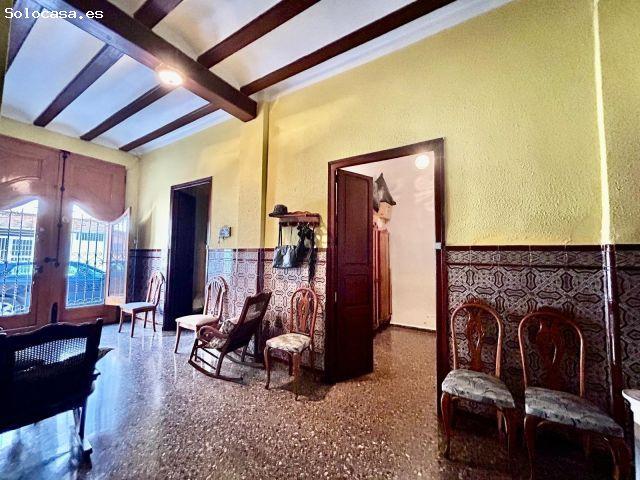 CASA EN ALBAL. CON MUCHAS POSIBILIDADES DE MEJORAS. IDEAL PARA VIVIR EN UN ENTORNO AGRADABLE
