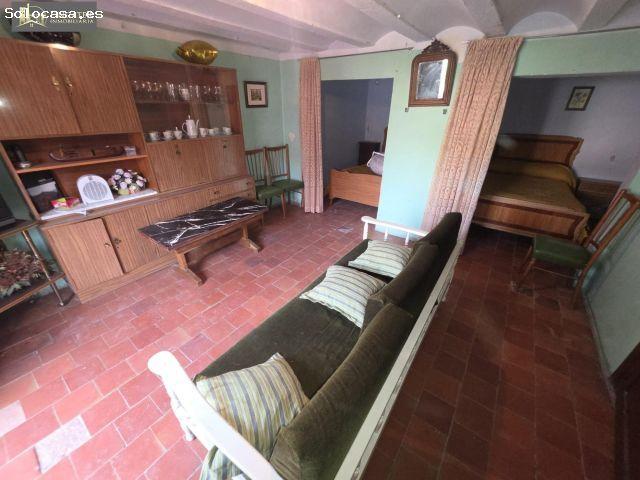 CASA EN ALBARRACÍN