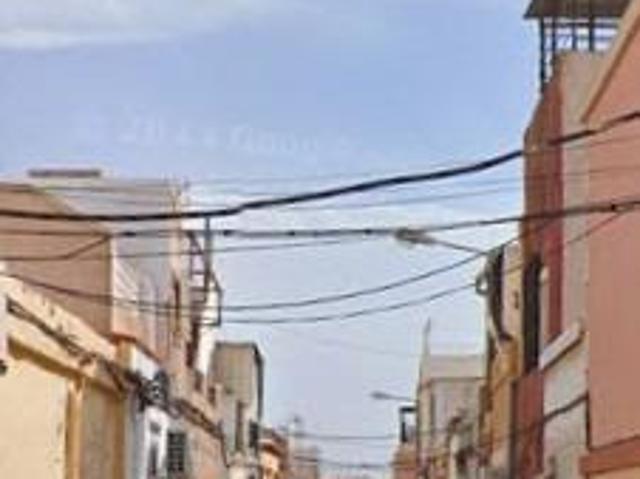 CASA EN ALMERIA
