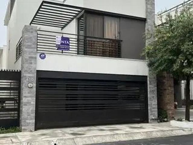 Casa en Alpes Albaneses, Valle De Cumbres, Mitras Poniente, Nuevo León, México