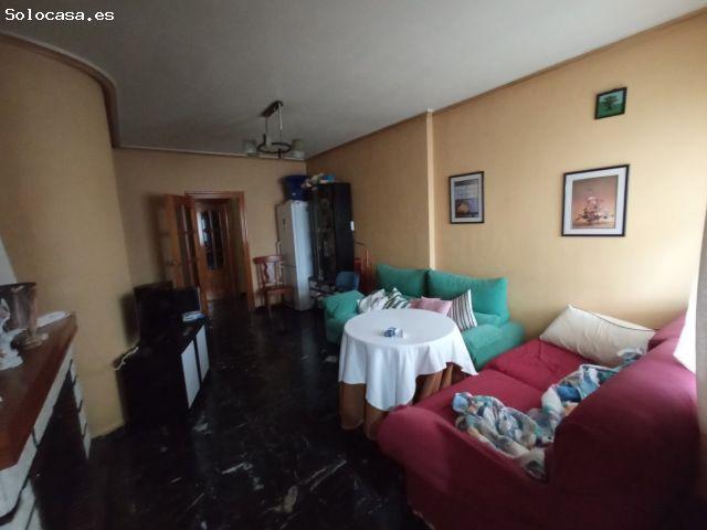 Casa en Alquerias con parcela de 4.000 metros, vivienda de 300 metros con 4 dormitorios y 2 baños