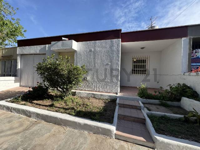 CASA EN ALQUILER MAIPU BARRIO SAN EDUARDO