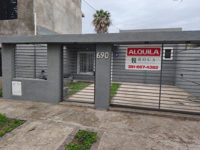 Casa en alquiler Marques de Sobremonte 2 dormitorios con cochera