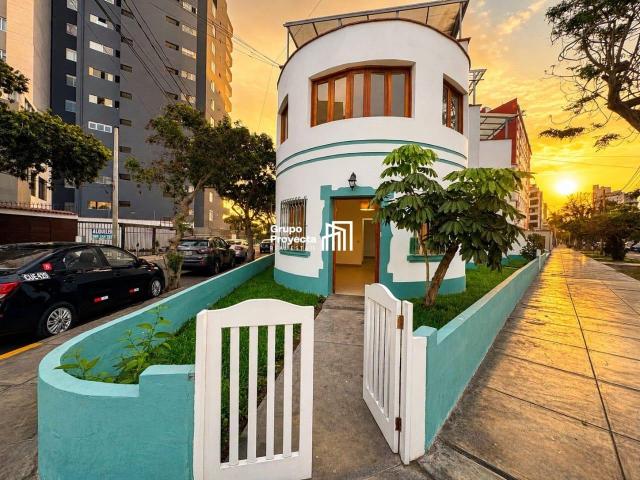 Casa En Alquiler | Miraflores | 3 niveles | 3300 USD